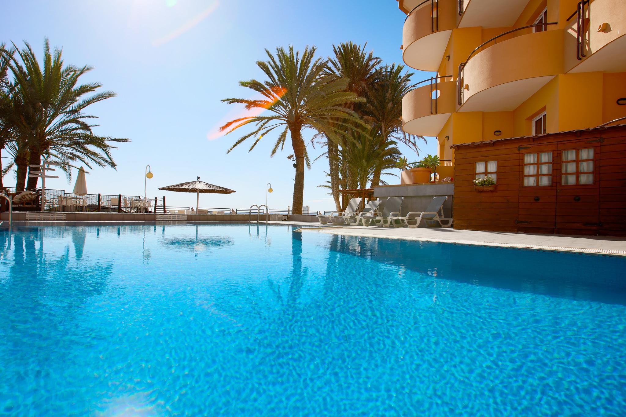 Ramada Resort By Wyndham El Puerto de Mazarrón 외부 사진