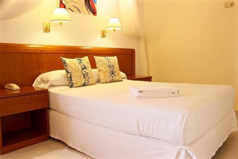 Ramada Resort By Wyndham El Puerto de Mazarrón 객실 사진